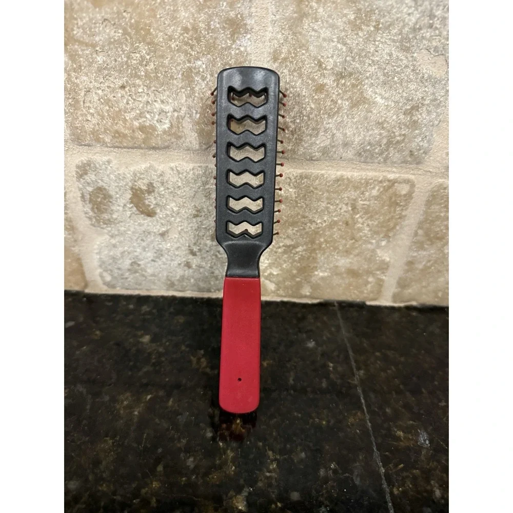 Whirlers Anti Static Brush 31-AS Black Red Handle Ball Tip‎